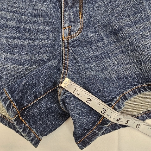 Isabel Maternity Midi Jean Shorts Size 6 Under Belly Expandable Panel Denim NWT - Picture 8 of 9